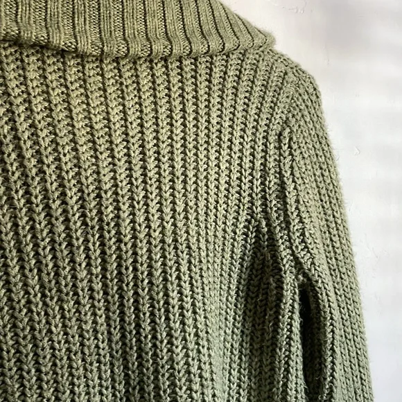 •| mossimo chunky knit cardigan - Picture 4 of 11